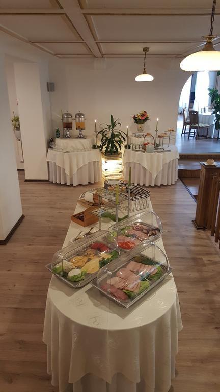 טארנאו Hotel Bristol מראה חיצוני תמונה