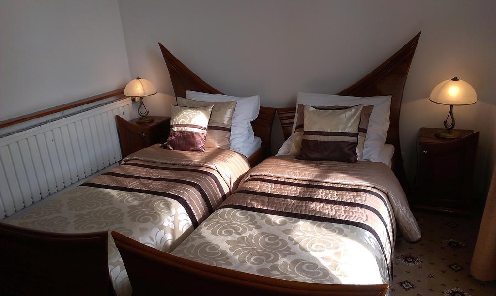 טארנאו Hotel Bristol חדר תמונה