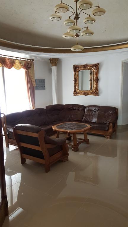 טארנאו Hotel Bristol מראה חיצוני תמונה